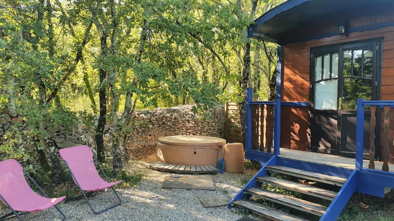 Roulottes Et Cabanes De Saint Cerice Vogue Esterno foto